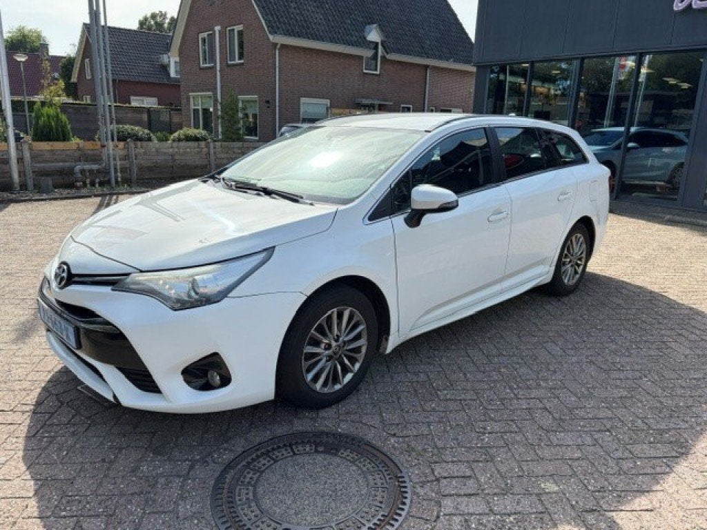 Toyota AVENSIS 1.6 D-4D-F ASPIR., Auto's, Voorwielaandrijving, Euro 6, 4 cilinders, 1465 kg