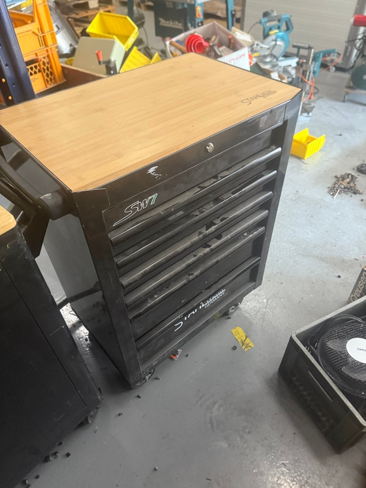 2 werkgereedschap kasten - bijna compleet