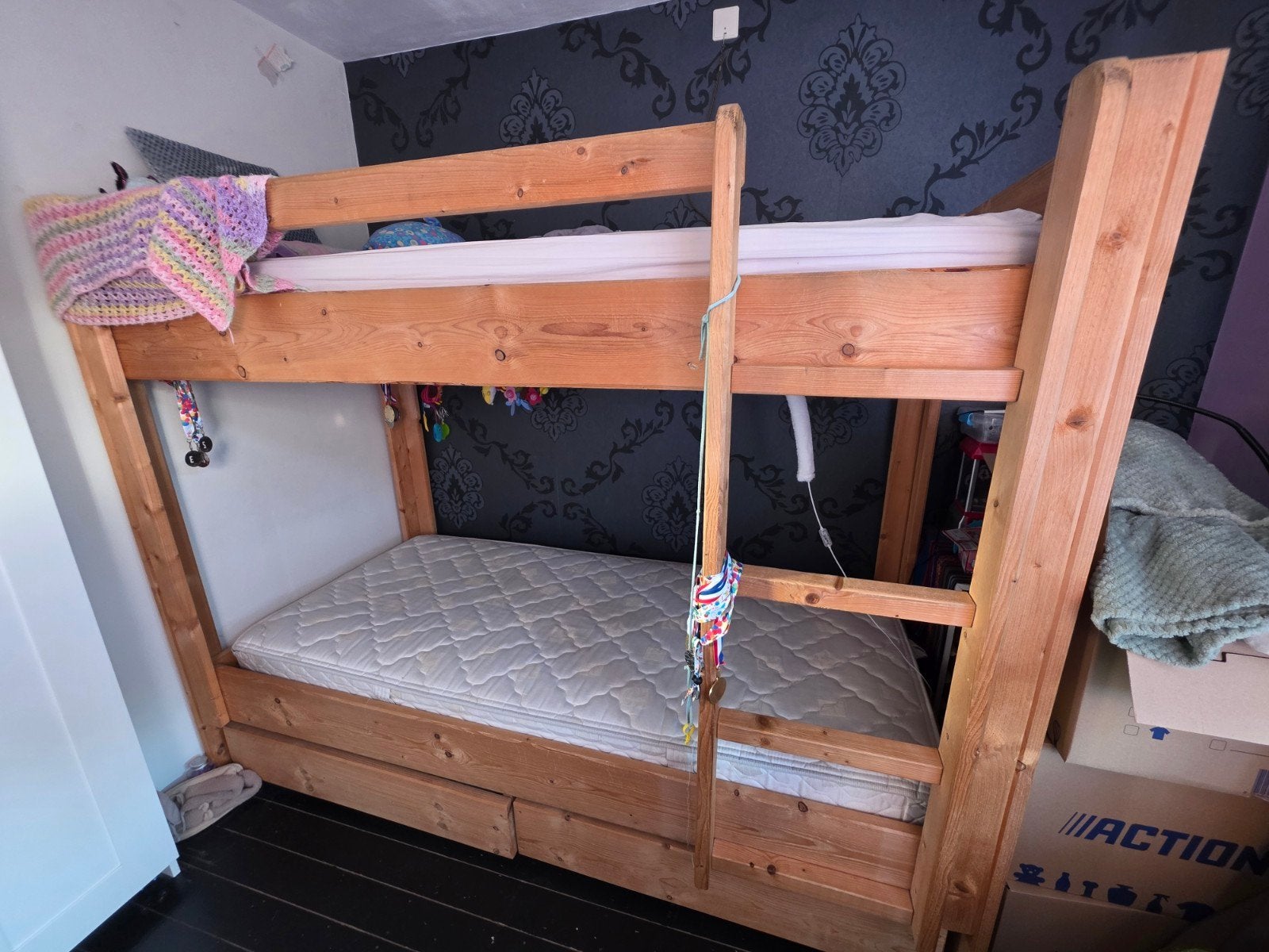 Stoer houten stapelbed, Ophalen, Gebruikt, Stapelbed