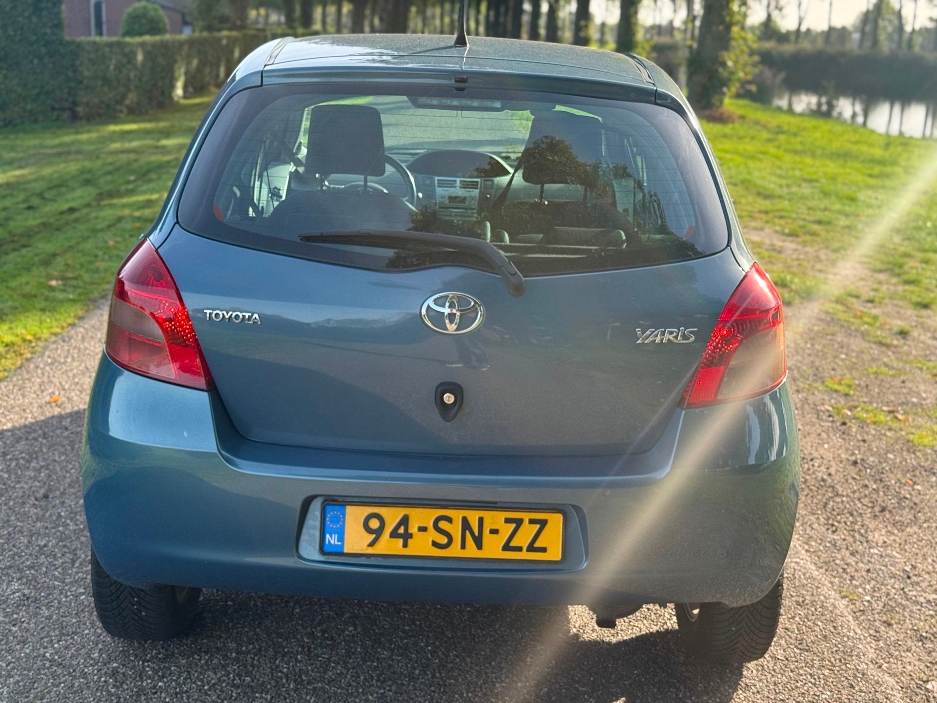 Foto 5 van Toyota Yaris 1.3 VVTi Luna|Airco|5-Deurs|Nieuwe apk