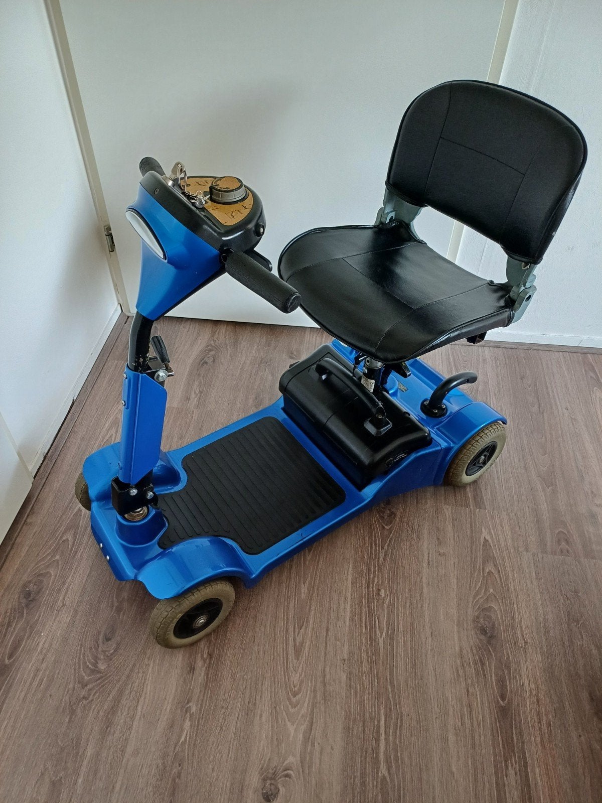 klein vouwbaar scootmobiel, Ophalen of Verzenden, Gebruikt, 10 km/u of minder
