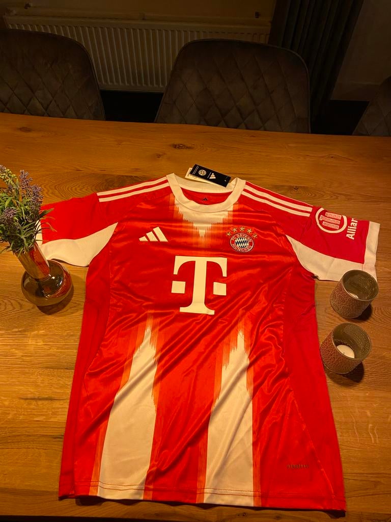 Gloednieuw FC Bayern München Thuisshirt - Maat M, Kleding | Heren, Maat 48/50 (M), Nieuw, Ophalen of Verzenden, Voetbal