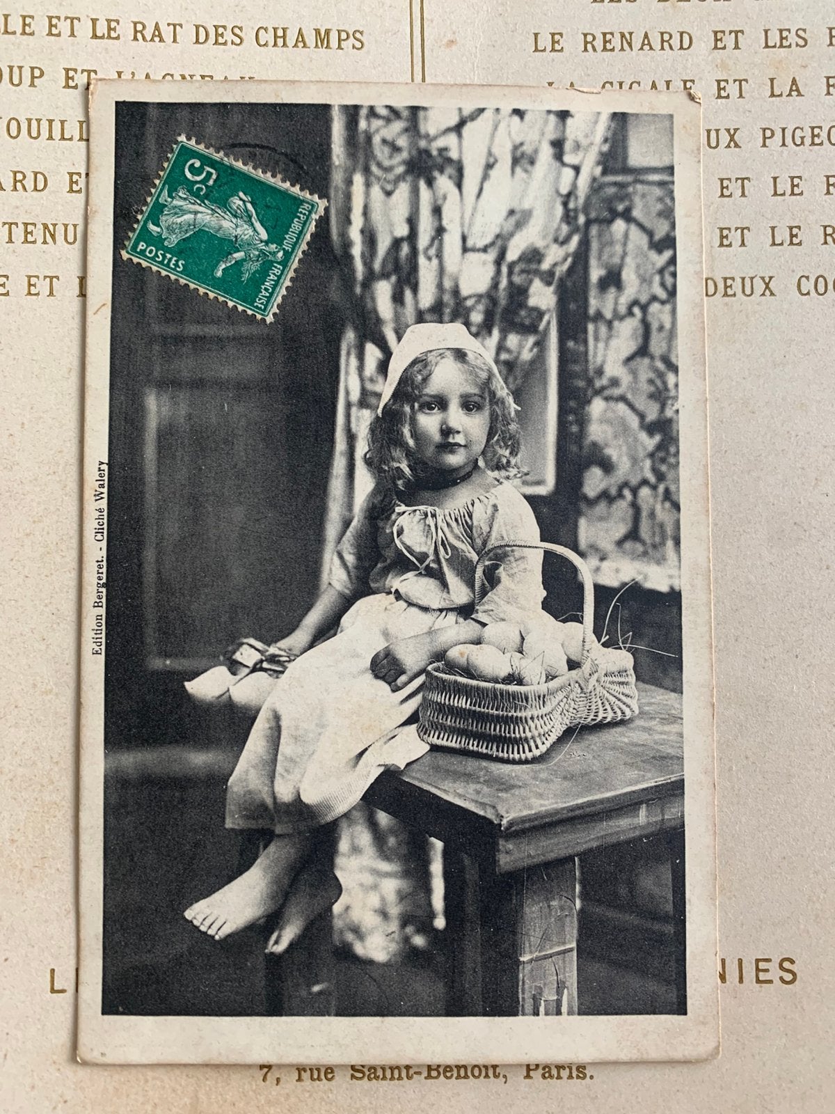 1909 Meisje met mandje eieren (VI), Ophalen of Verzenden, Voor 1920, Gelopen, Kinderen