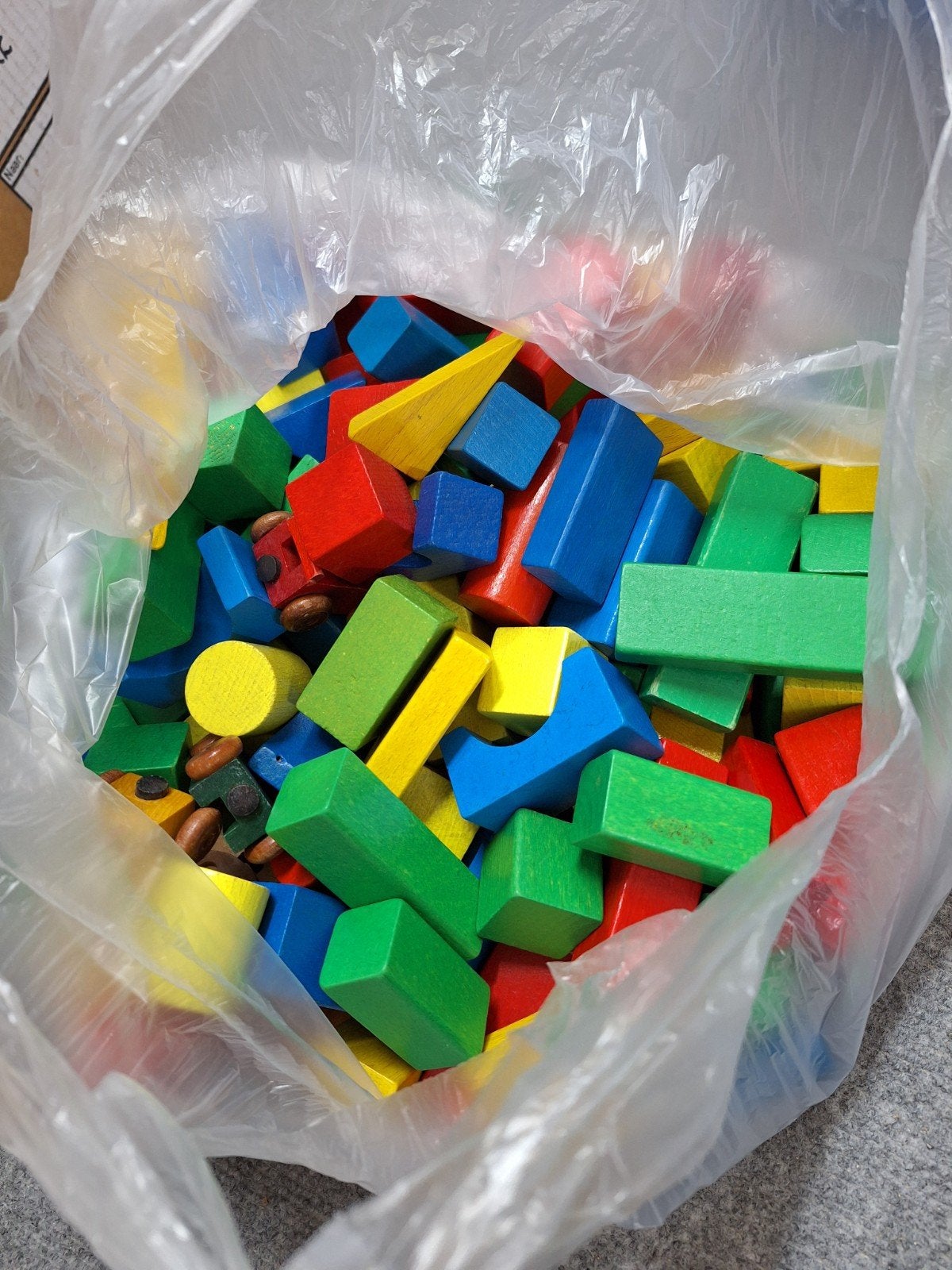 Grote zak met kleurrijke houten bouwblokken, Ophalen of Verzenden, Gebruikt, Overige merken
