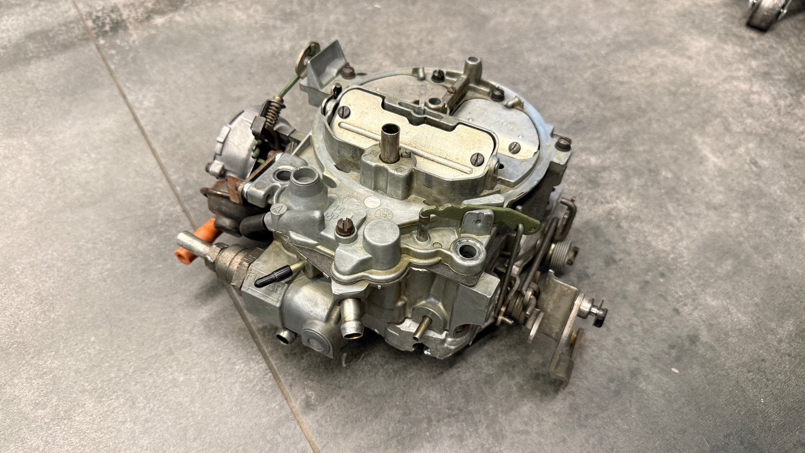 Corvette C3 quadrajet carburateur (gereviseerd), Ophalen of Verzenden, Nieuw