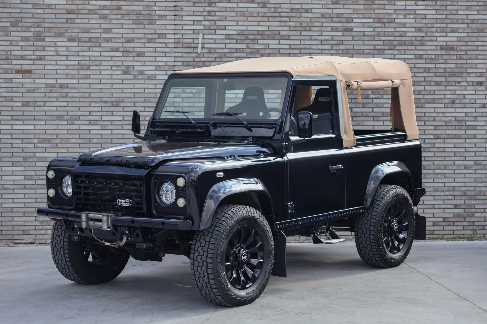 Land Rover Defender 2.5 Td5 SW 90" * CABRIOLET * SWATOOTH 18, Auto's, 2500 cc, Stof, Gebruikt, Zwart
