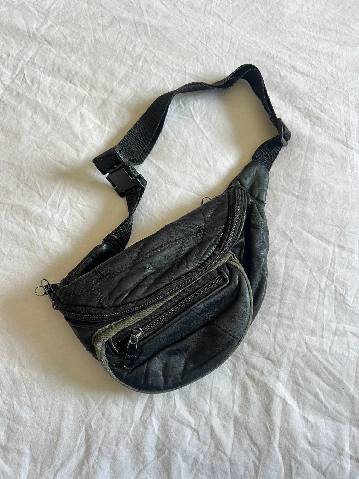 Fanny pack/buiktasje van leer vintage, Ophalen of Verzenden, Zo goed als nieuw