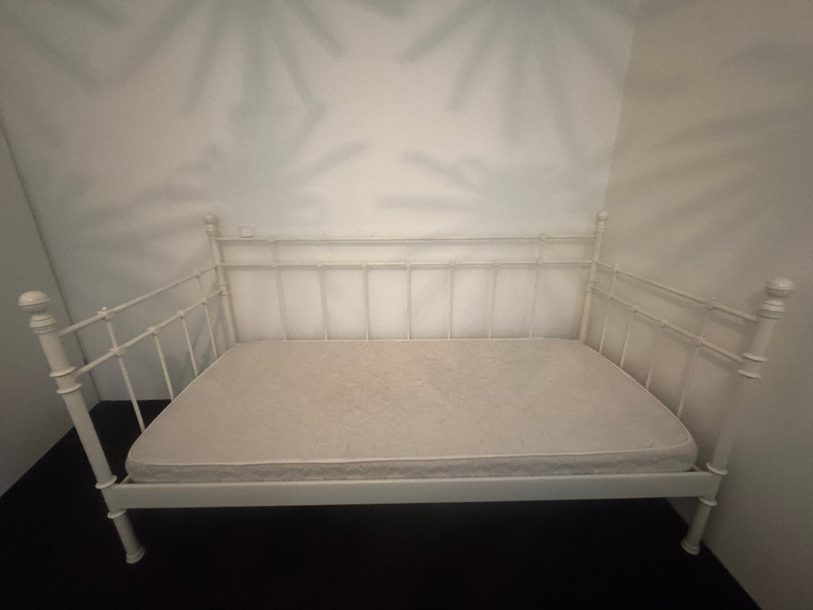 Wit metalen kinderbed - 95x210 cm, Kinderen en Baby's, Kinderkamer | Bedden, Ophalen, Zo goed als nieuw, 180 cm of meer, 85 tot 100 cm