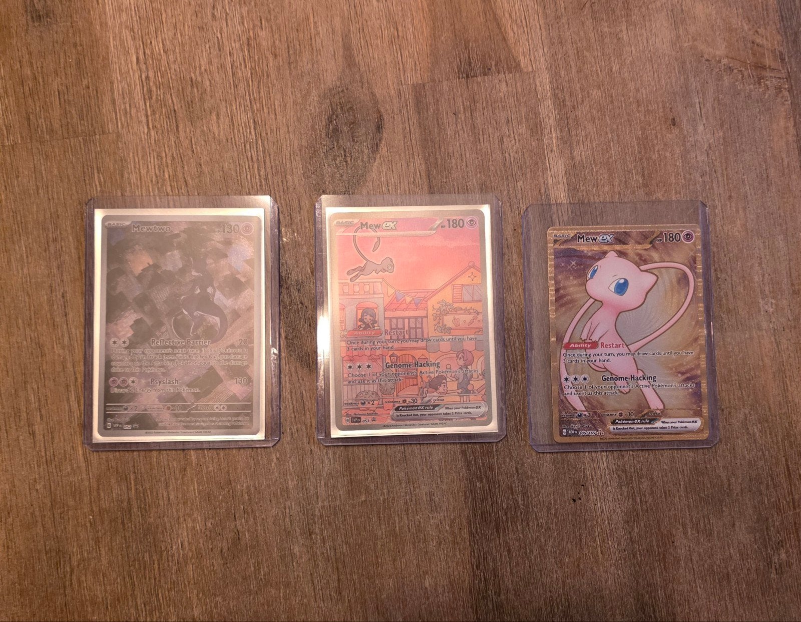 Mew & Mewtwo Promos + Mew Gold Secret Rare 151 UPC Box, Ophalen of Verzenden, Nieuw, Meerdere kaarten, Foil