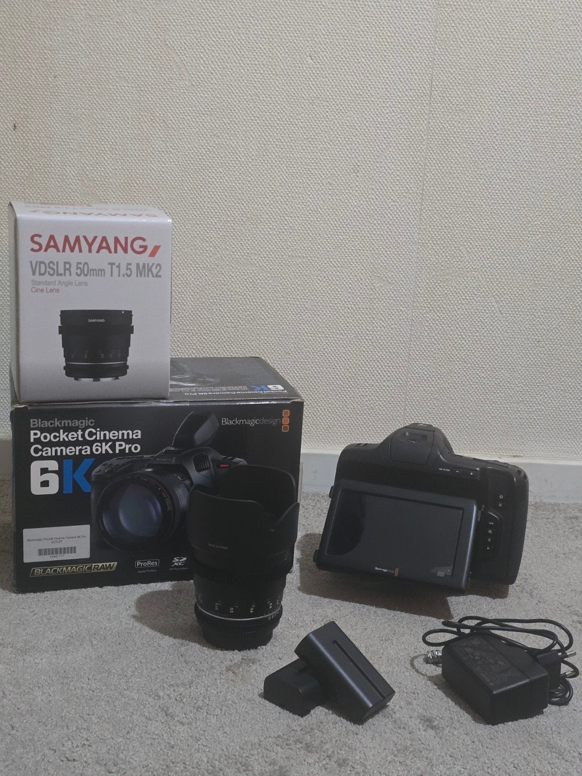 Blackmagic Pocket Cinema Camera 6K Pro met Samyang lens, Overige merken, Full HD, Ophalen of Verzenden, Zo goed als nieuw