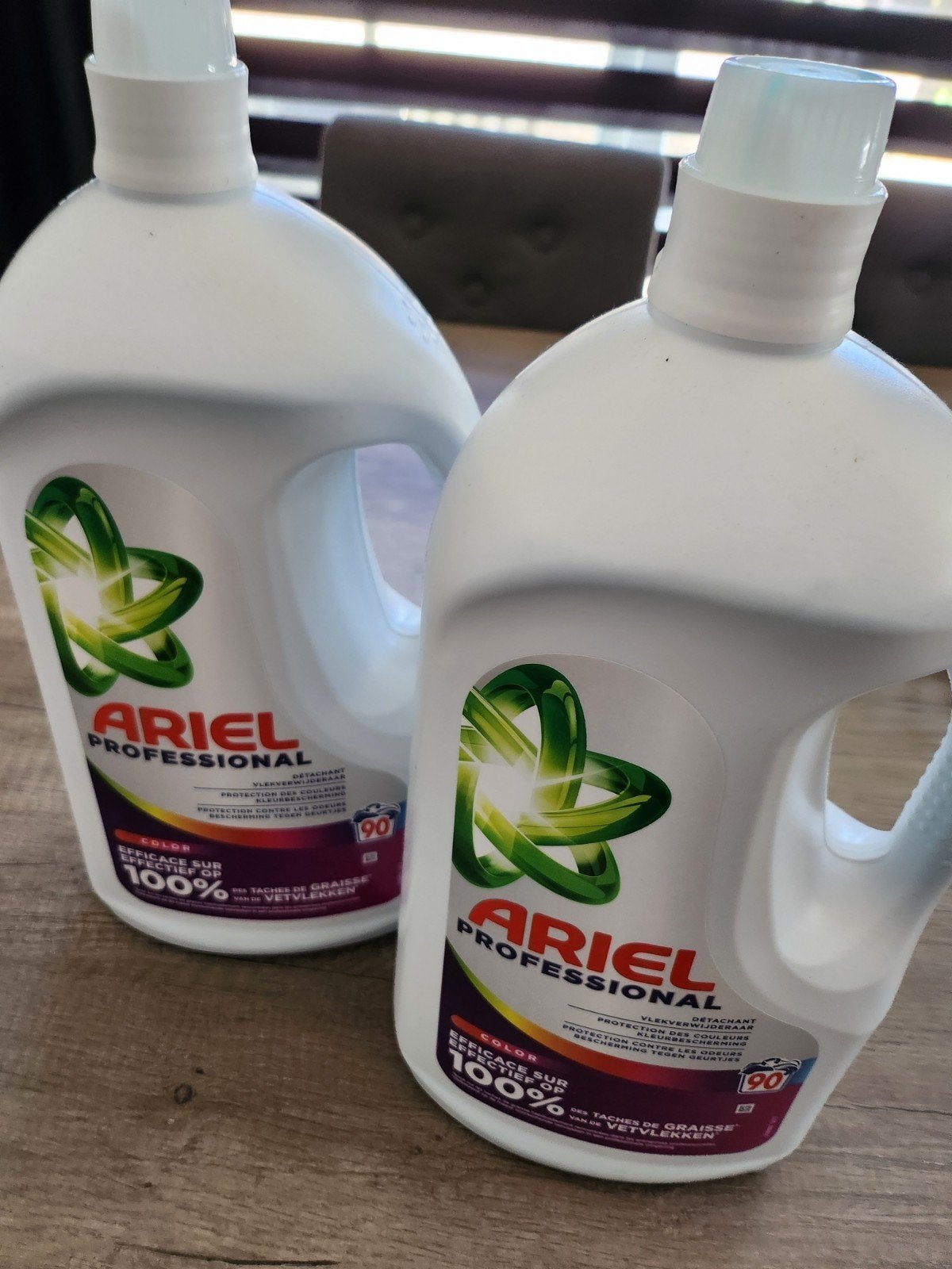 Ariel Professional Color Wasmiddel 4.05L (2 flessen), Ophalen of Verzenden, Nieuw