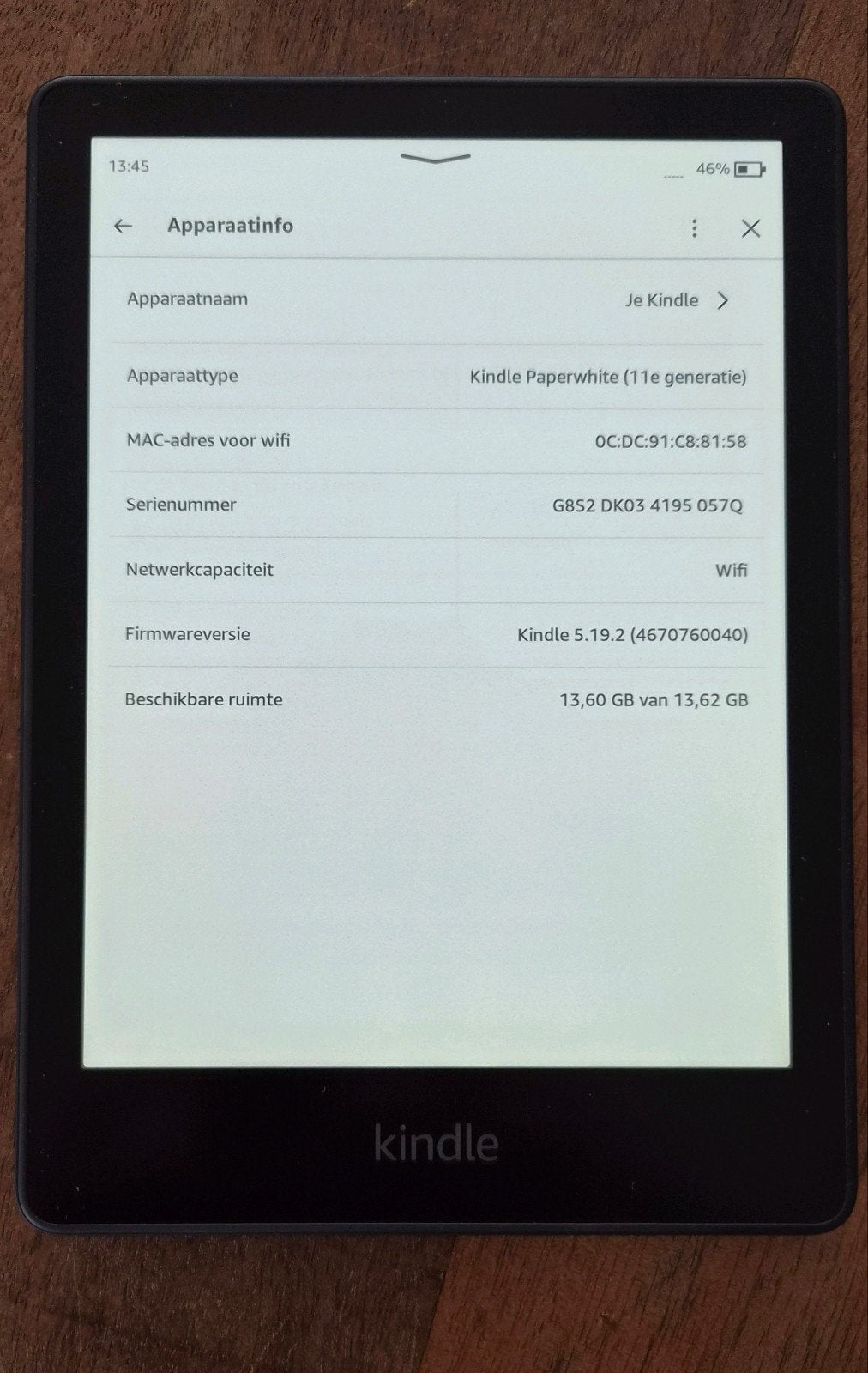 Kindle Paperwhite 11e generatie 16GB met 2 hoesjes, Zo goed als nieuw, 7 inch, Touchscreen, 16 GB of meer