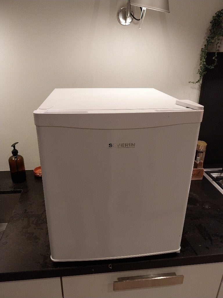 Mini koelkast Severin, Witgoed en Apparatuur, Ophalen, Minder dan 85 cm, Nieuw, Minder dan 75 liter