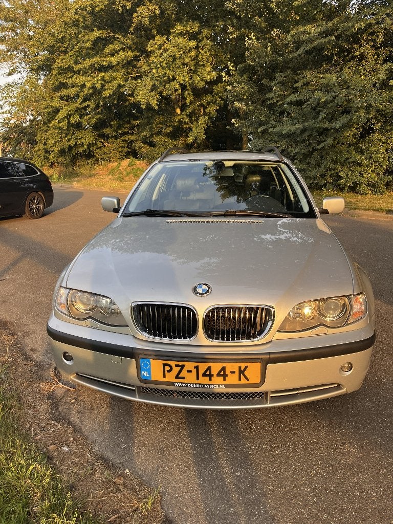 BMW E46 Touring 330XI  Komt niet vaak voor in NL, Automaat, Zwart, 1850 kg, Stationwagon