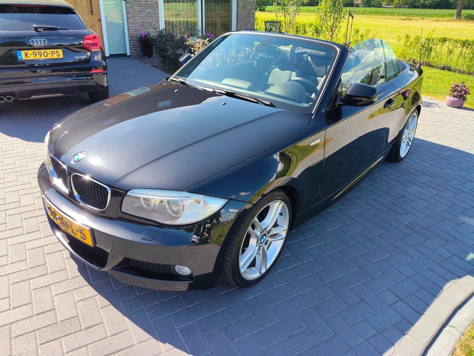 BMW 1-Serie 2.0 118I Cabrio 2011 Zwart facelift! nieuwe APK, Auto's, 1-Serie, 1995 cc, Zwart, Cabriolet