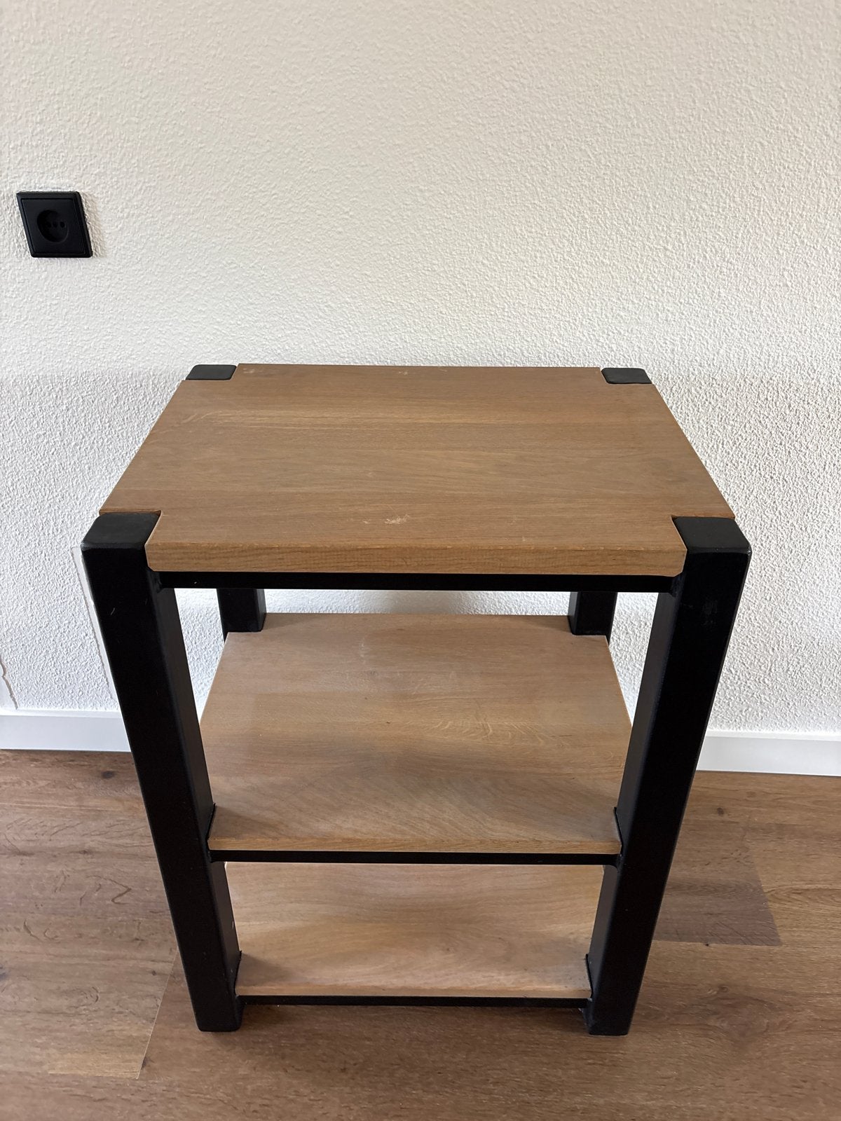 Eiken houten  bijzettafel met metalen frame - industrieel, Ophalen, Minder dan 55 cm, Gebruikt, Vierkant
