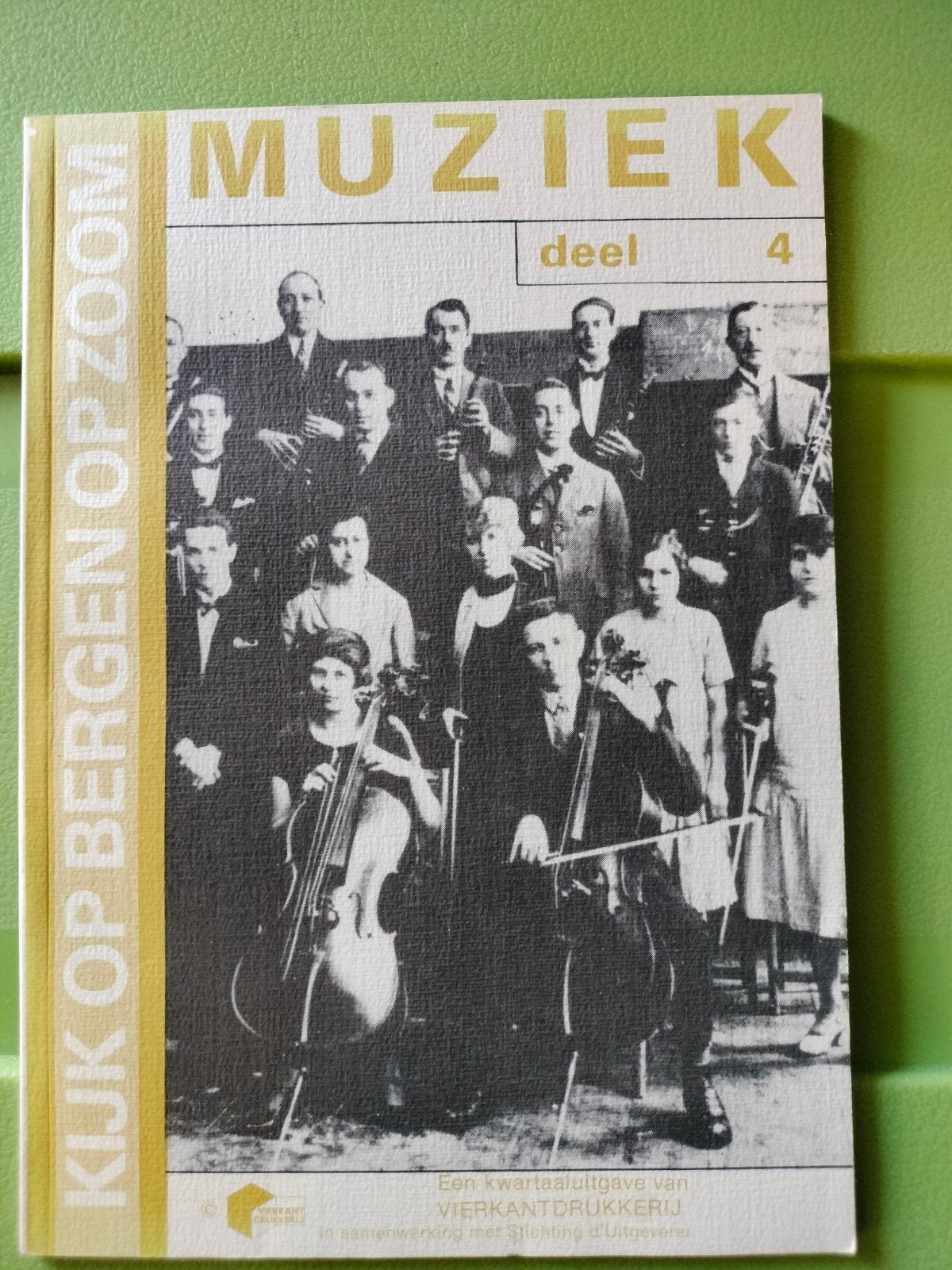 Muziek deel 4 - Kijk op Bergen op Zoom, Ophalen, Zo goed als nieuw, Algemeen, Stichting d'Uitgeverij