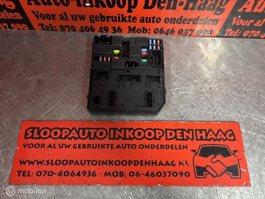 Nissan Qashqai ('14-'19) Zekeringkast | 284B75NA0A |, Gebruikt, Ophalen of Verzenden, Nissan, Nissan