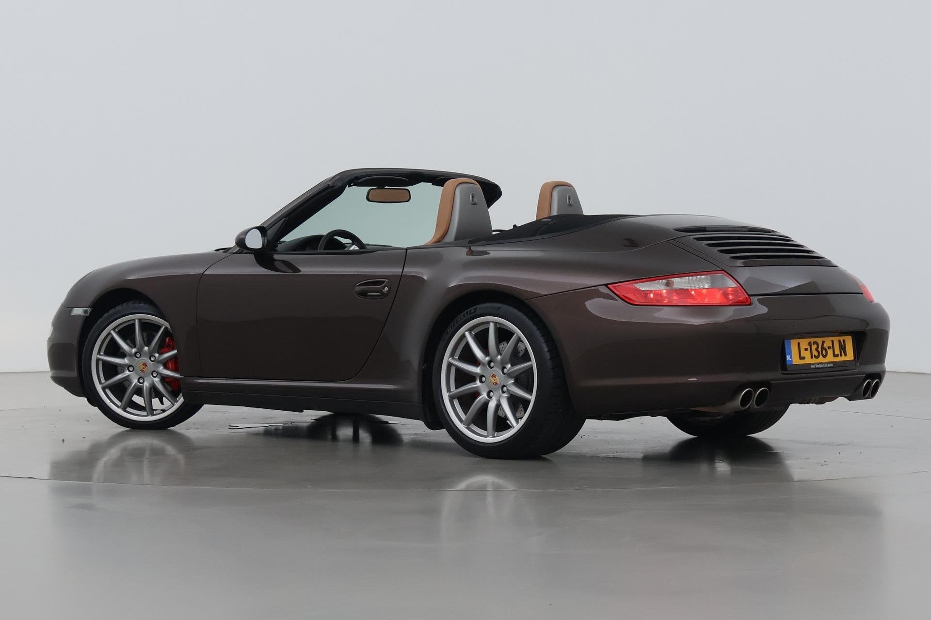Porsche 911 Cabrio 3.8 Carrera 4S 997.1 | Handgeschakeld | M, Auto's, Gebruikt, 4 stoelen, Handgeschakeld, Vierwielaandrijving