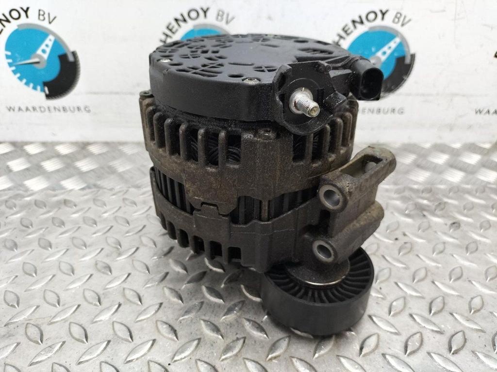 BMW 3 SERIES E90 318i Business Line  DYNAMO 2008, Ophalen of Verzenden, Gebruikt, Stiba lid