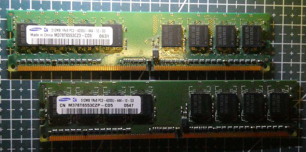 2x 512 MB DDR2-RAM 240-pin 1Rx8 PC2-4200U, Overige soorten, Ophalen of Verzenden, Desktop, Gebruikt