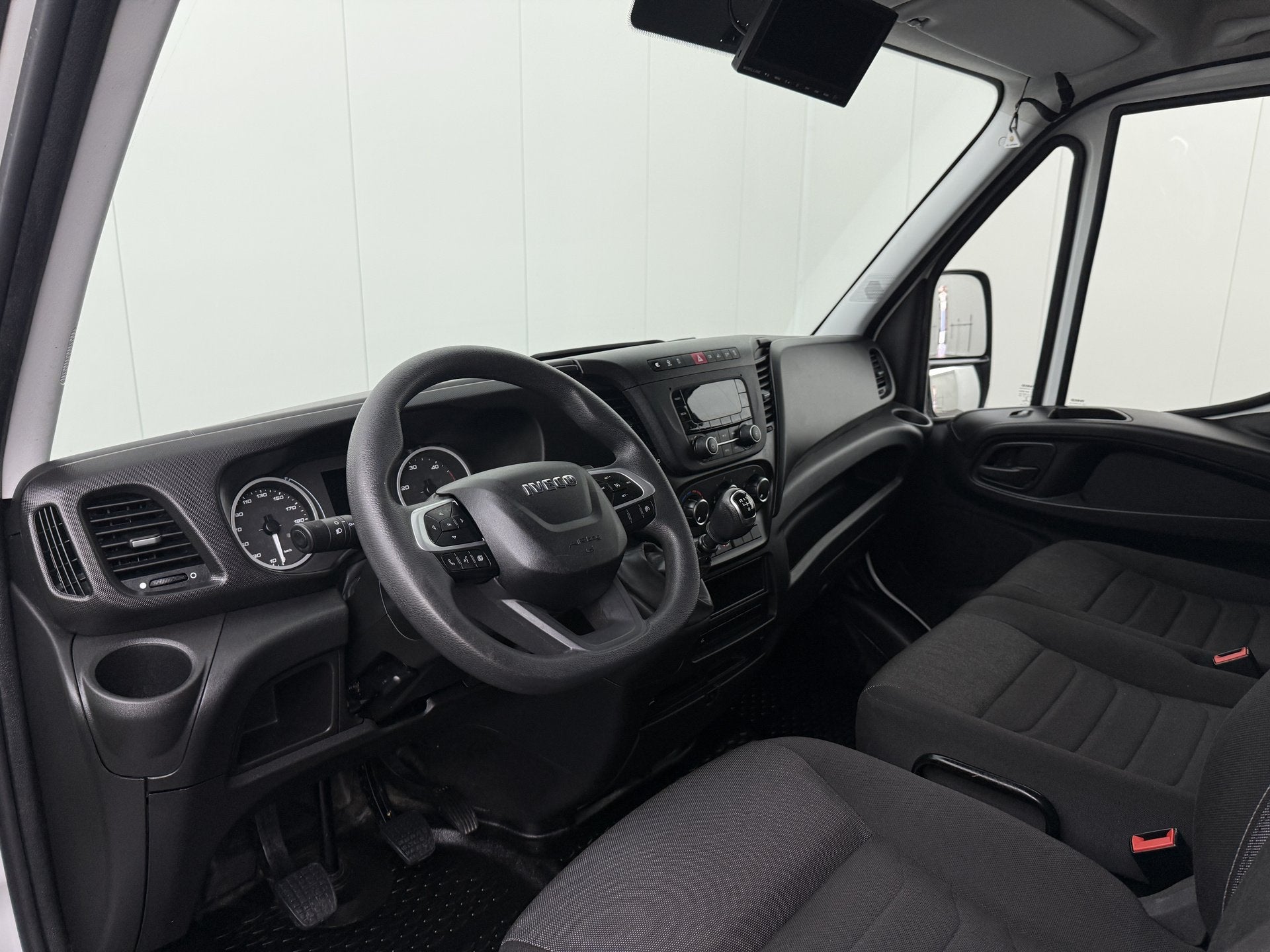 Iveco Daily 35S14 Bakwagen+Laadklep | 1000Kg Laadvermogen |, Gebruikt, Euro 6, 143 pk, Iveco