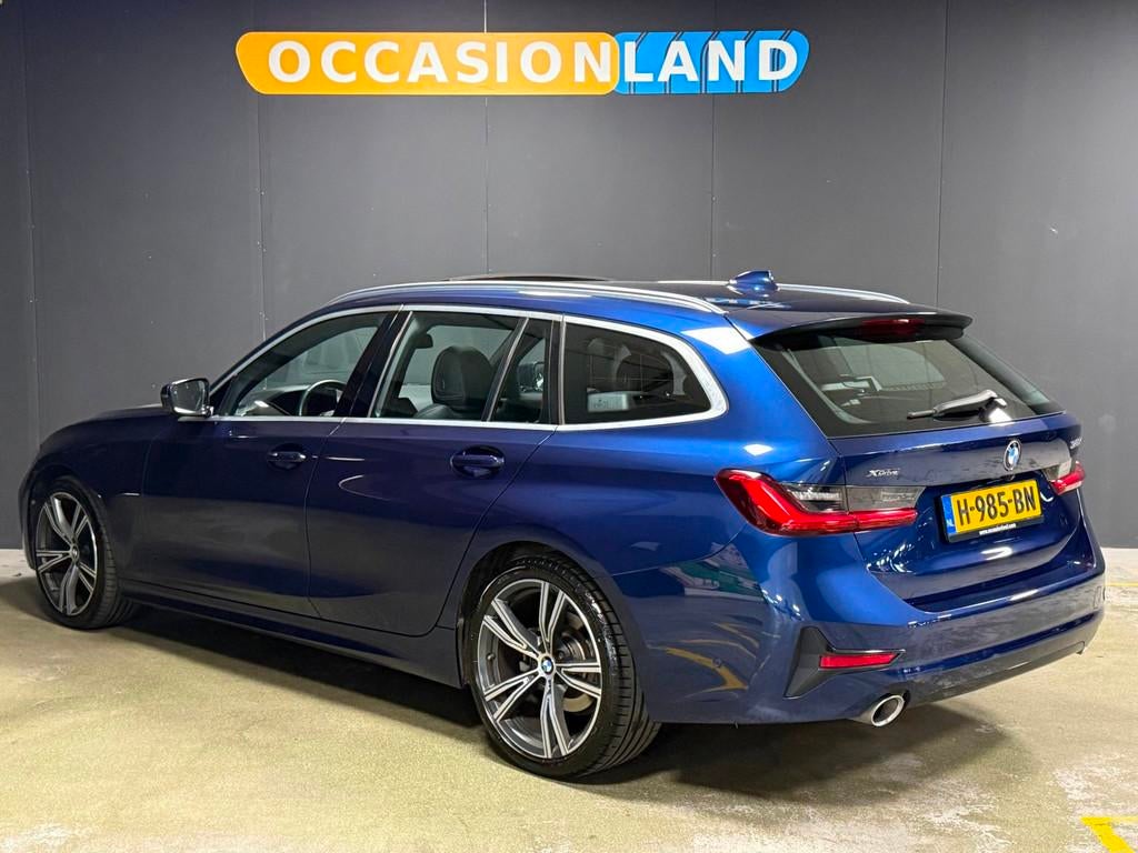 BMW 3-serie Touring 320d xDrive High Executive|KANTELDAK|360, Blauw, Diesel, 3-Serie, 750 kg