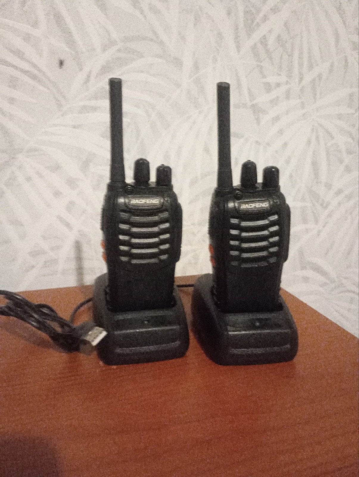 Walkie Talkie Set met Hoofdtelefoon en USB-oplaadpoort, Ophalen of Verzenden, Zo goed als nieuw, Minder dan 2 km, Portofoon of Walkie-talkie