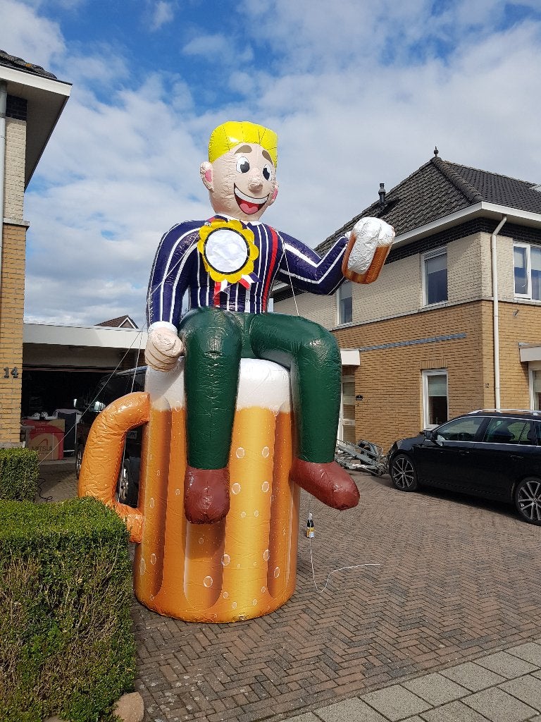 Opblaasbare Abraham op Bierpul - Feestelijke Blikvanger, Ophalen, Zo goed als nieuw, Abraham of Sarah