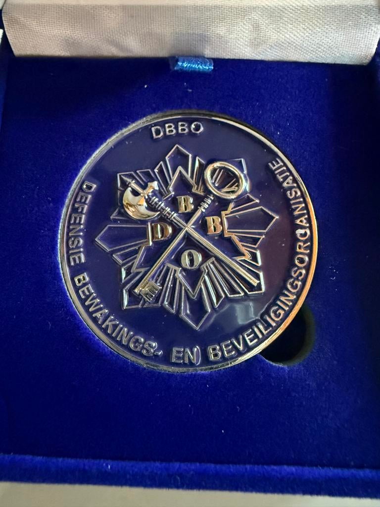 DBBO Jubileum Medaille 10 Jaar Defensie Bewakings- en Beveil, Ophalen of Verzenden, Overige materialen, Nederland