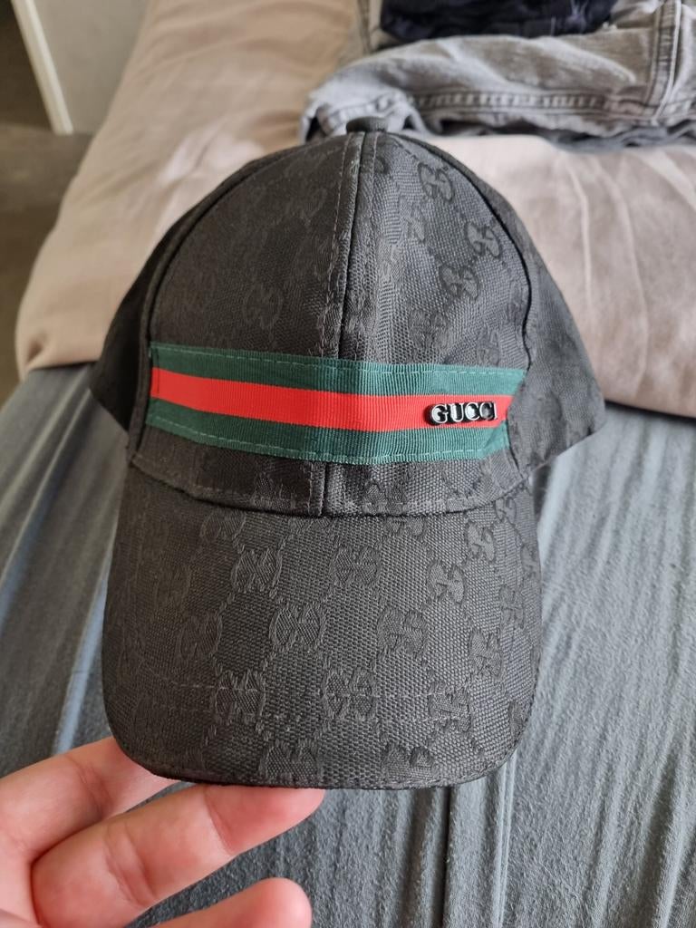 Gucci pet met logo en streep, Gucci, One size fits all, Ophalen of Verzenden, Pet