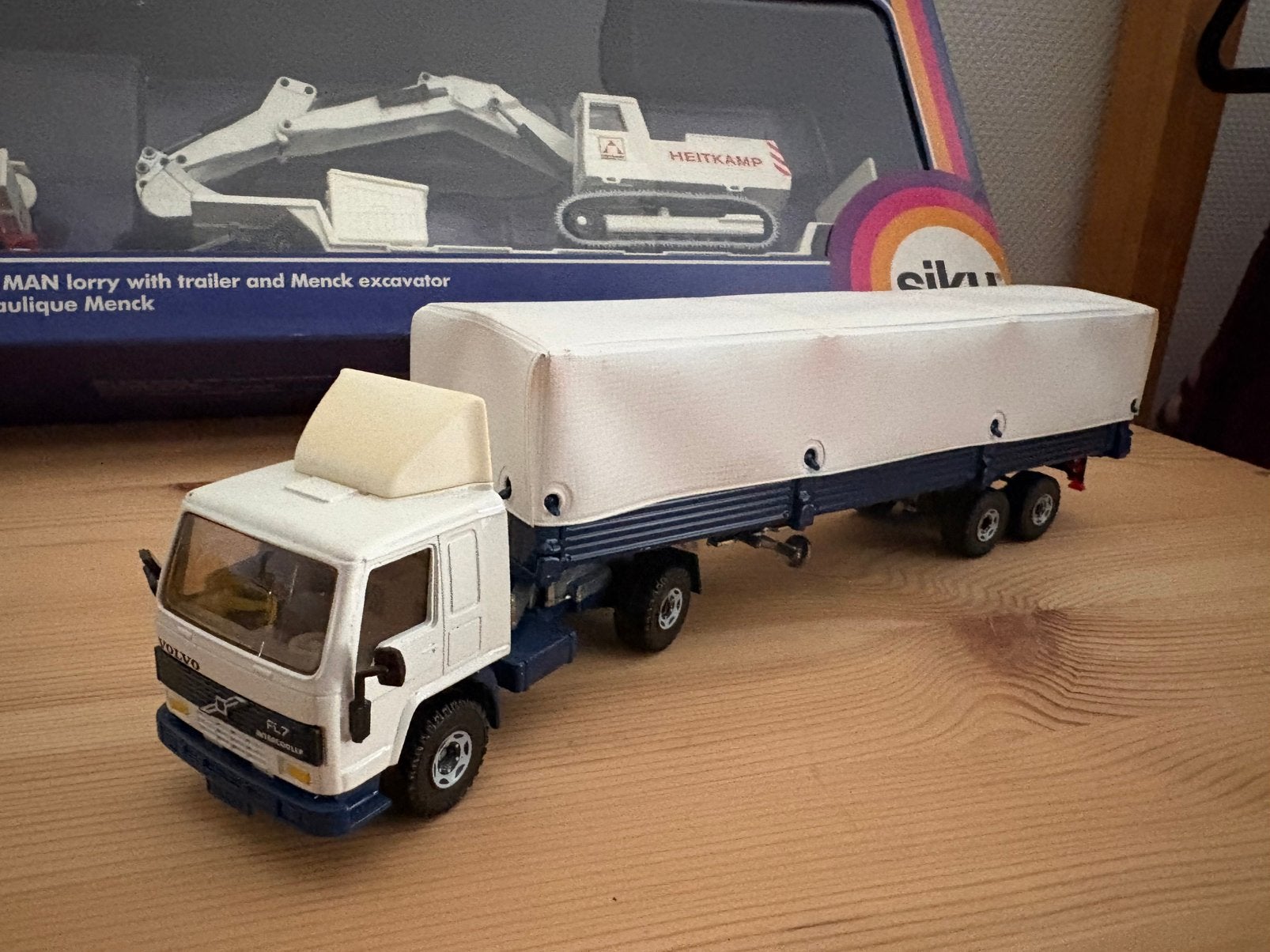 Siku volvo fl7 huiftrailer, Ophalen of Verzenden, Gebruikt, SIKU