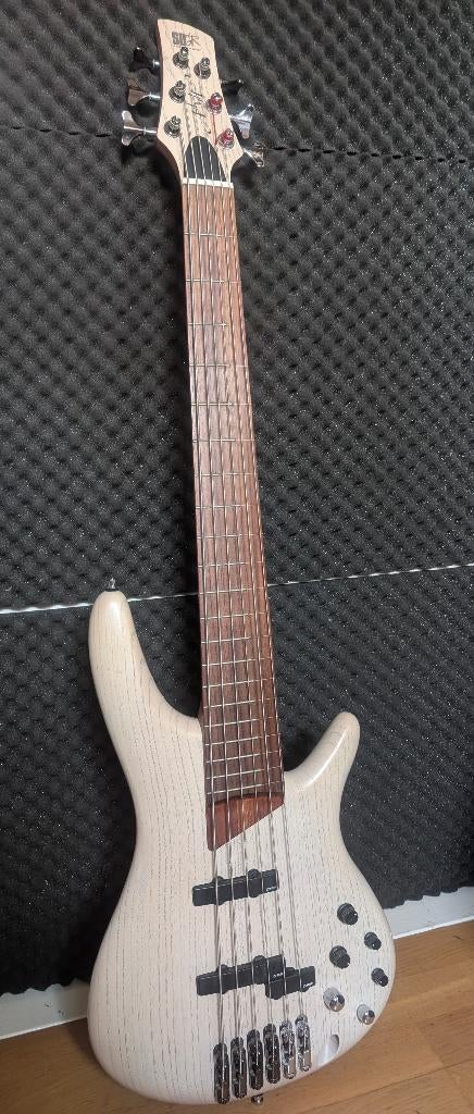 Ibanez 6 string bass guitar Limited edition, Ophalen of Verzenden, Gebruikt, Overige typen