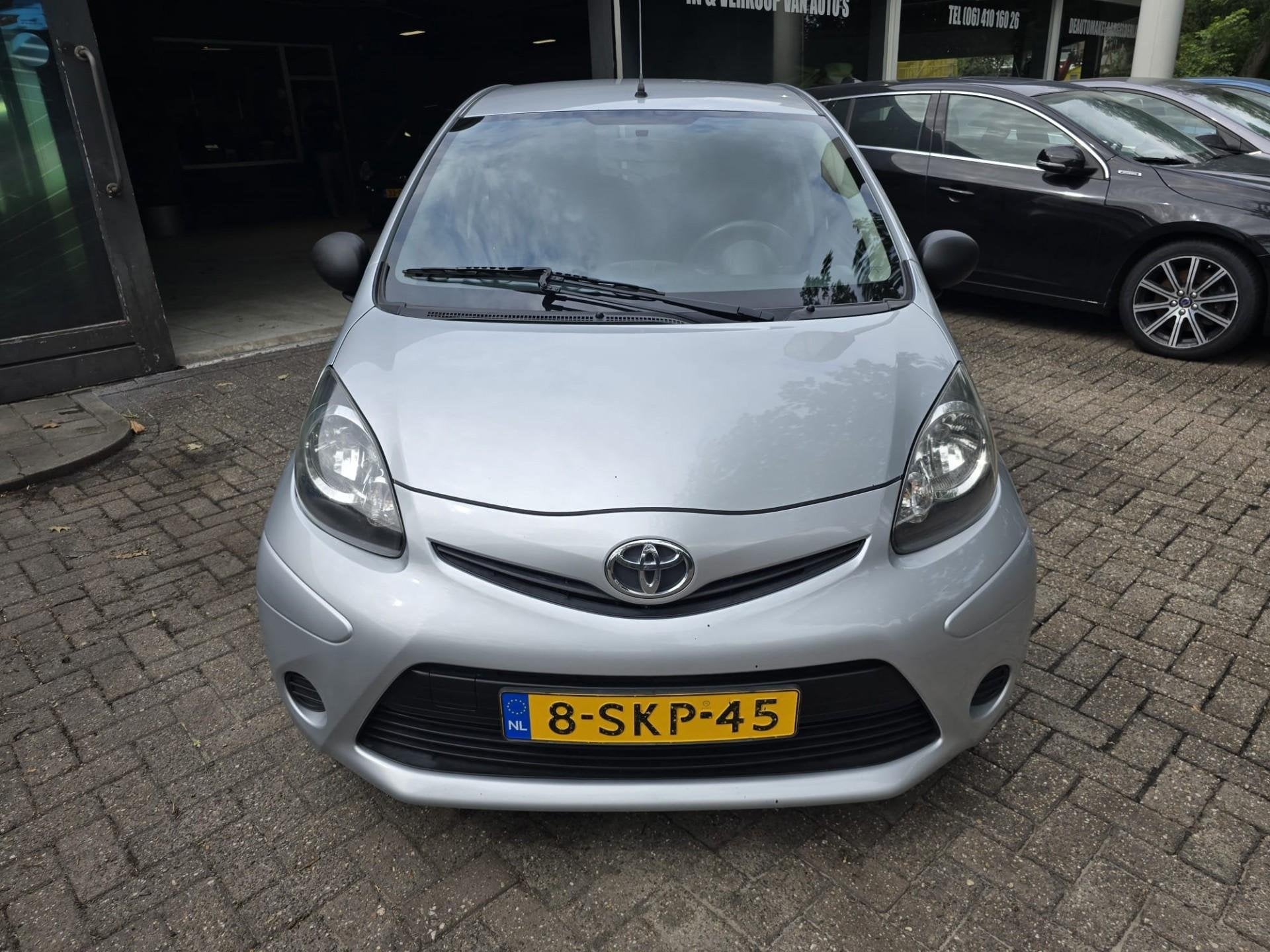 Toyota Aygo 1.0 VVT-i Now |3/6 OF 12MND GARANTIE | AIRCO | E, Auto's, Voorwielaandrijving, Euro 5, Stof, Gebruikt