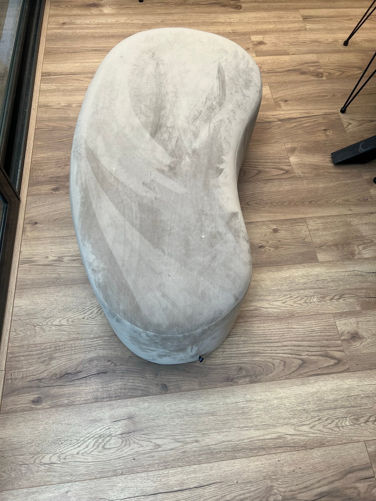 Stijlvolle Riverdale poef, Ophalen, 100 tot 125 cm, Zo goed als nieuw, 50 tot 75 cm
