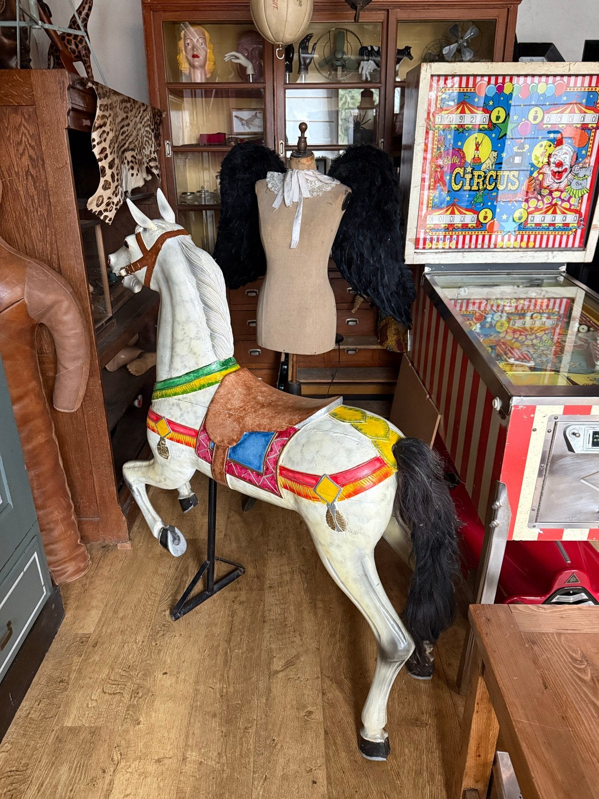 Antiek houten kermispaard / carrouselpaard, circa 1930, Ophalen
