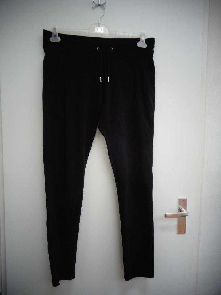 Zizo zwarte broek, maat 44, kan aangeregen worden., Zwart, Maat 42/44 (L), Ophalen of Verzenden, Zo goed als nieuw