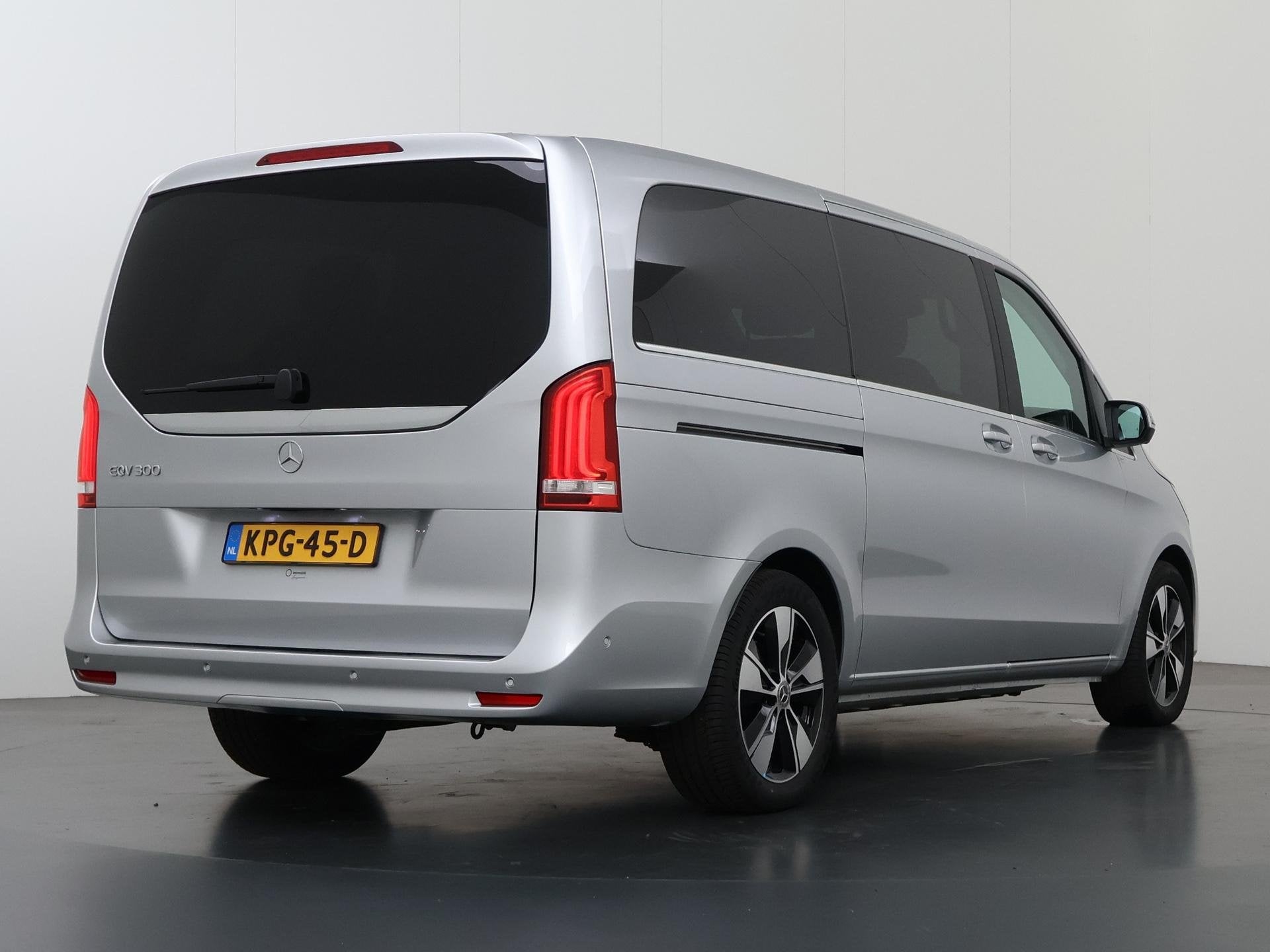 Mercedes-Benz EQV 300 L2 90 kWh 8 Persoons | Line Avantgarde, Auto's, Bestelauto's, Stof, Gebruikt, 2535 kg, 90 kWh