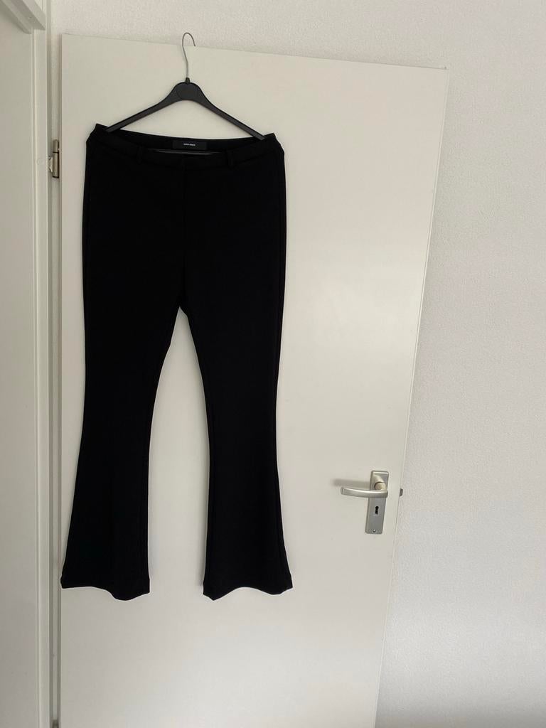 Vero Moda Zwarte Flared Broek - Maat M, Maat 38/40 (M), Zwart, Ophalen of Verzenden, Zo goed als nieuw