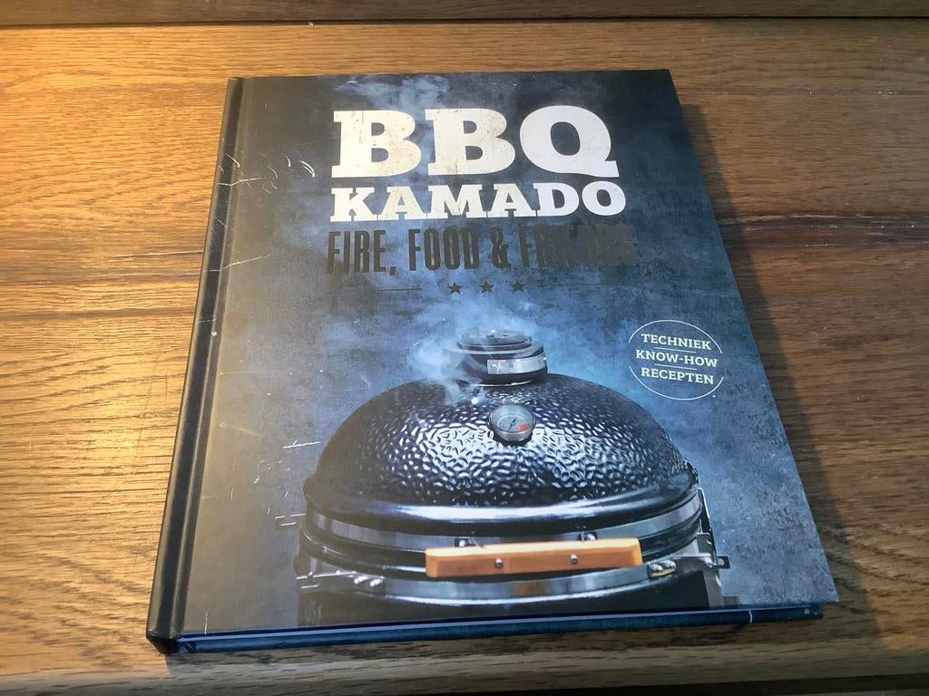 BBQ Kamado Fire, Food & Friends kookboek, Ophalen of Verzenden, Nieuw, Overige gebieden, Hoofdgerechten