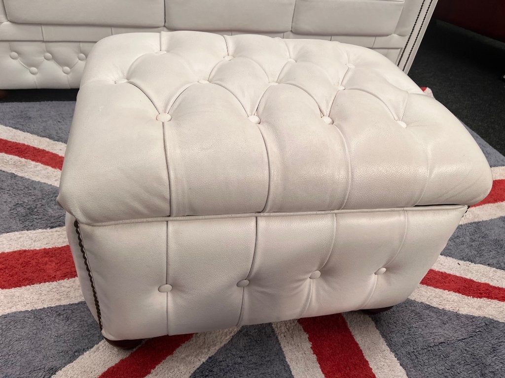 Chesterfield Hocker- Poef--Box !! Wit Leer met Opbergruimte, Huis en Inrichting, Banken | Voetenbanken en Poefen, Ophalen, Leer