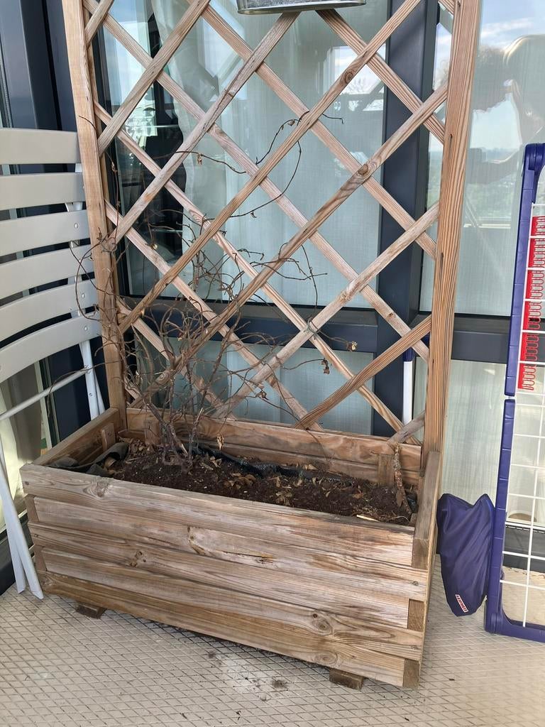 Bloembak met trellis, Tuin en Terras, Ophalen, Kunststof, Minder dan 30 cm, Zo goed als nieuw