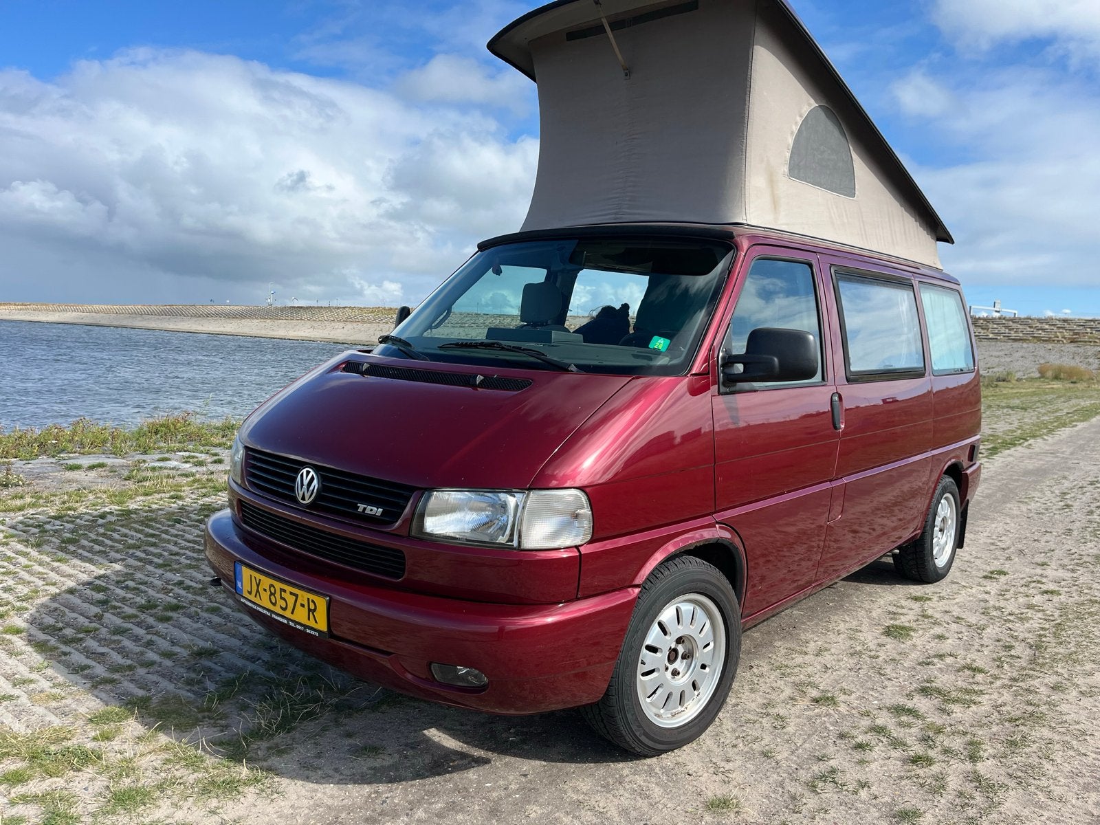 Volkswagen T4 2.5TDI California 1998 incl. APK en beurt, Caravans en Kamperen, Campers, Hefdak, Volkswagen, Koelkast, 4 tot 5 meter