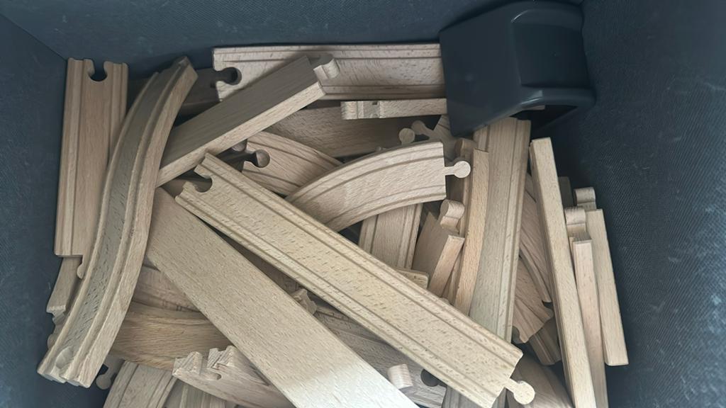 Complete Ikea houten treinbaan set - Zo goed als nieuw, Kinderen en Baby's, Speelgoed | Houten speelgoed, Ophalen, Zo goed als nieuw