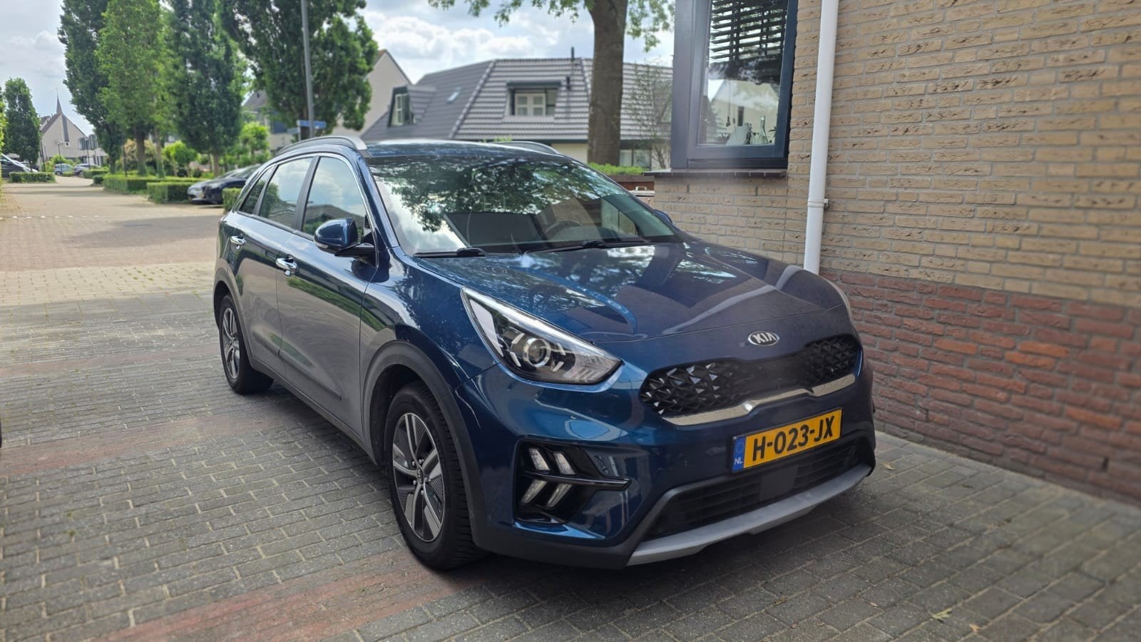 Kia Niro 1.6 GDi Hybrid 141pk Dct6 2020 Blauw, Auto's, Kia, 1580 cc, Blauw, Origineel Nederlands, 75 €/maand
