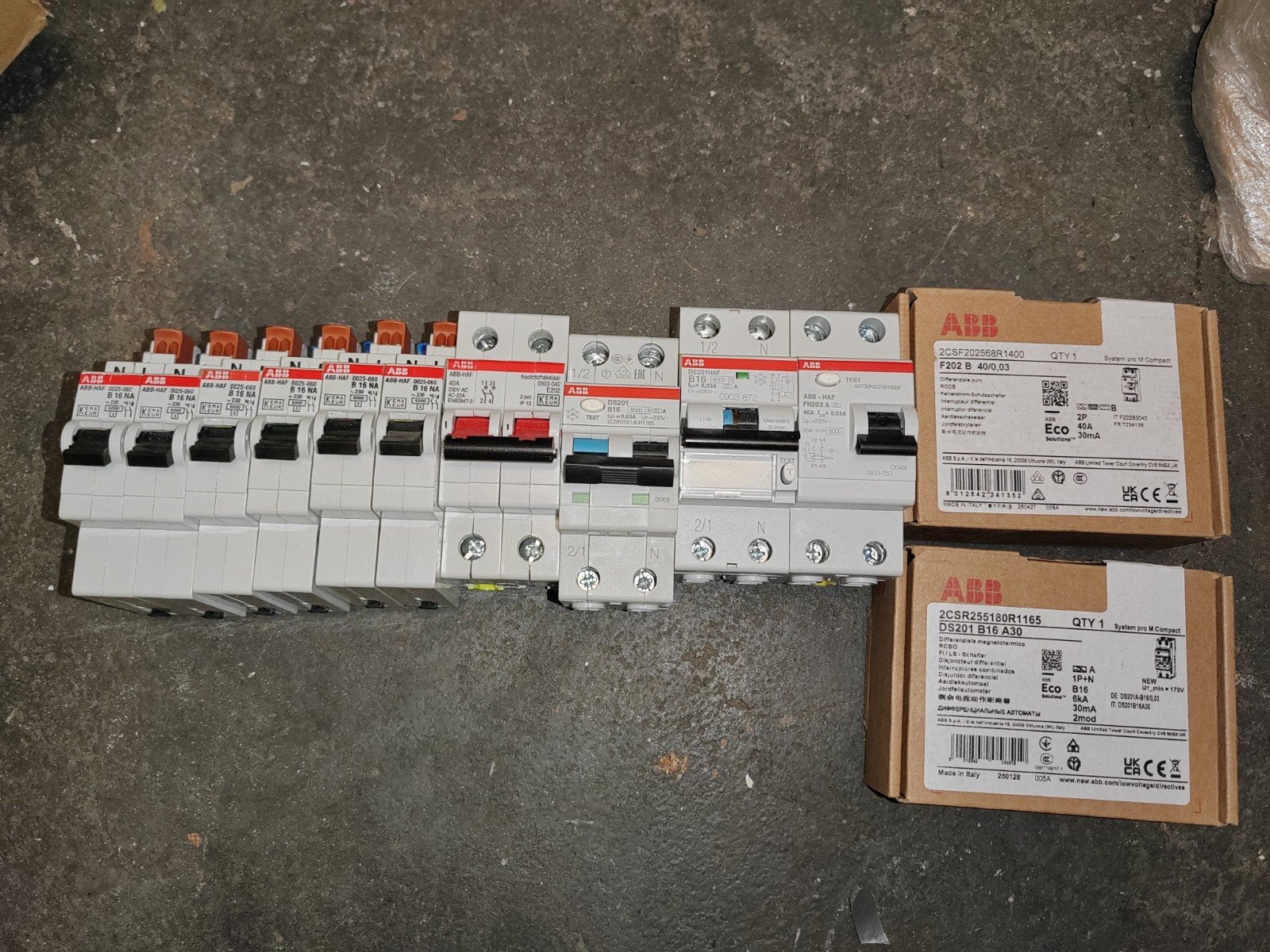 Diverse ABB (Busboard) meterkast groepenkast onderdelen, Ophalen of Verzenden