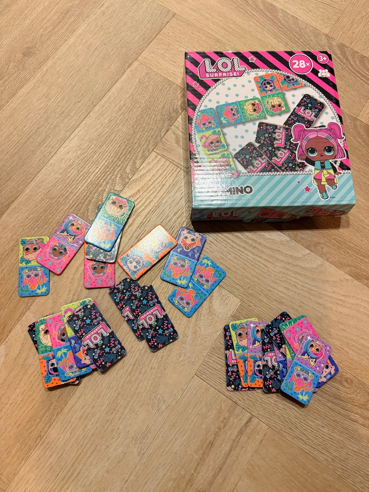 L.O.L. Surprise! Domino spel - Compleet en in goede staat, Een of twee spelers, Ophalen of Verzenden, Gebruikt
