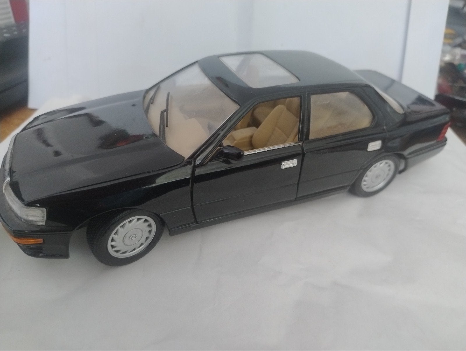 🔴 Lexus LS400 schaal 1/18, Ophalen of Verzenden, Zo goed als nieuw, Maisto