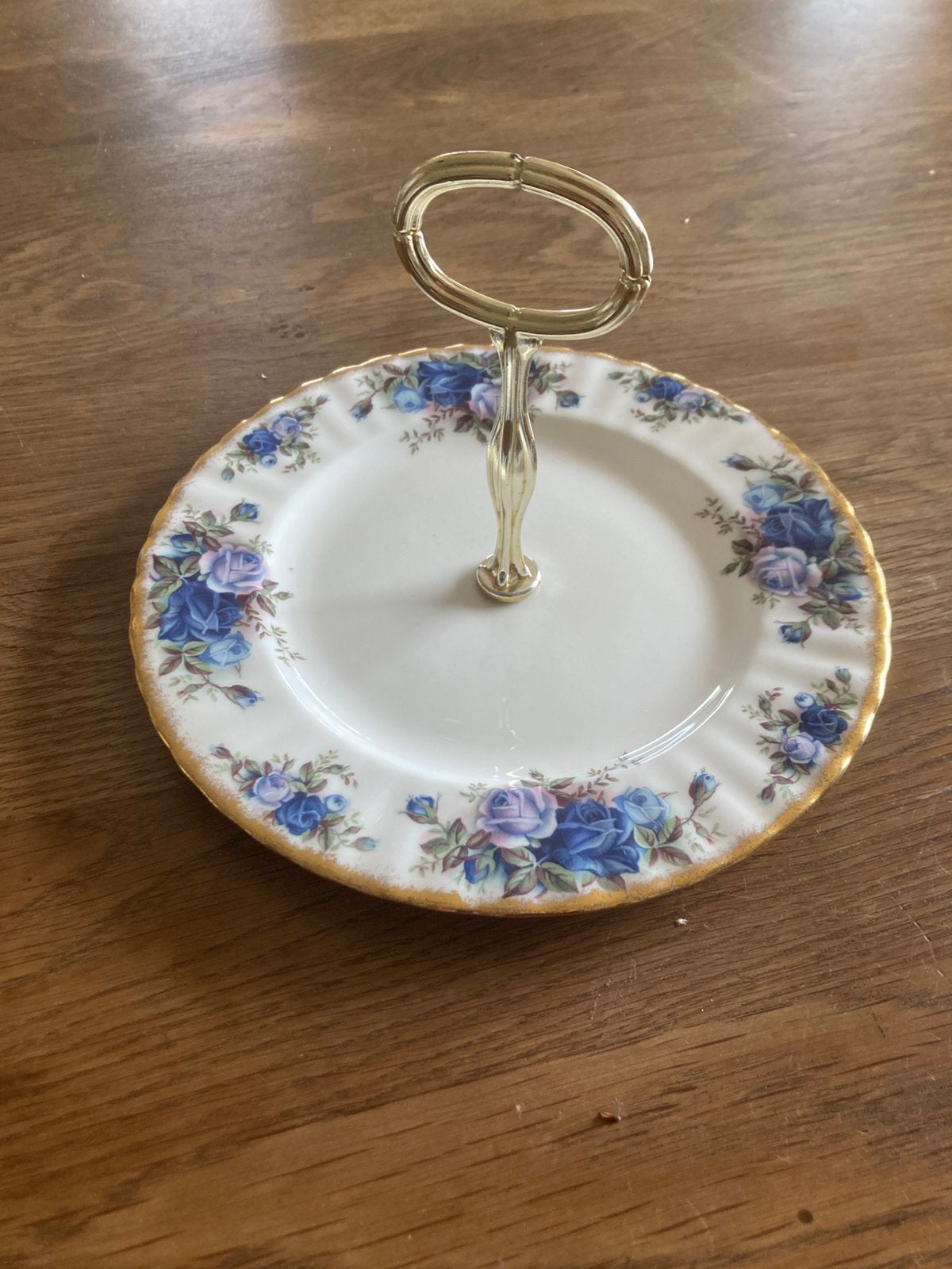 Royal Albert bonbon bord, Ophalen of Verzenden, Zo goed als nieuw, Porselein, Overige typen