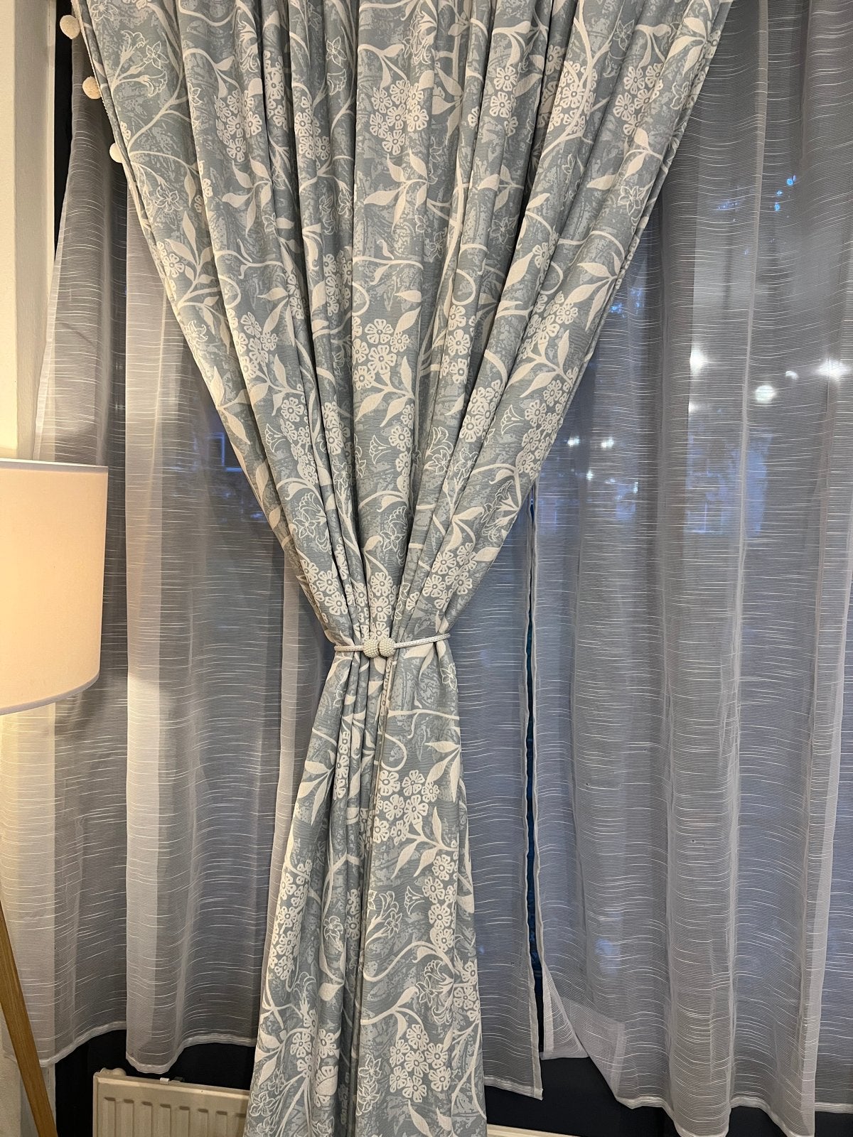 Prachtige gordijnen met bloemmotief/Boho Curtains with motif, Ophalen, Blauw, Plooiafwerking, Zo goed als nieuw